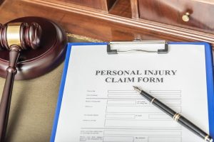 A medical malpractice claim form designed for lawyers, used for calculating compensation.